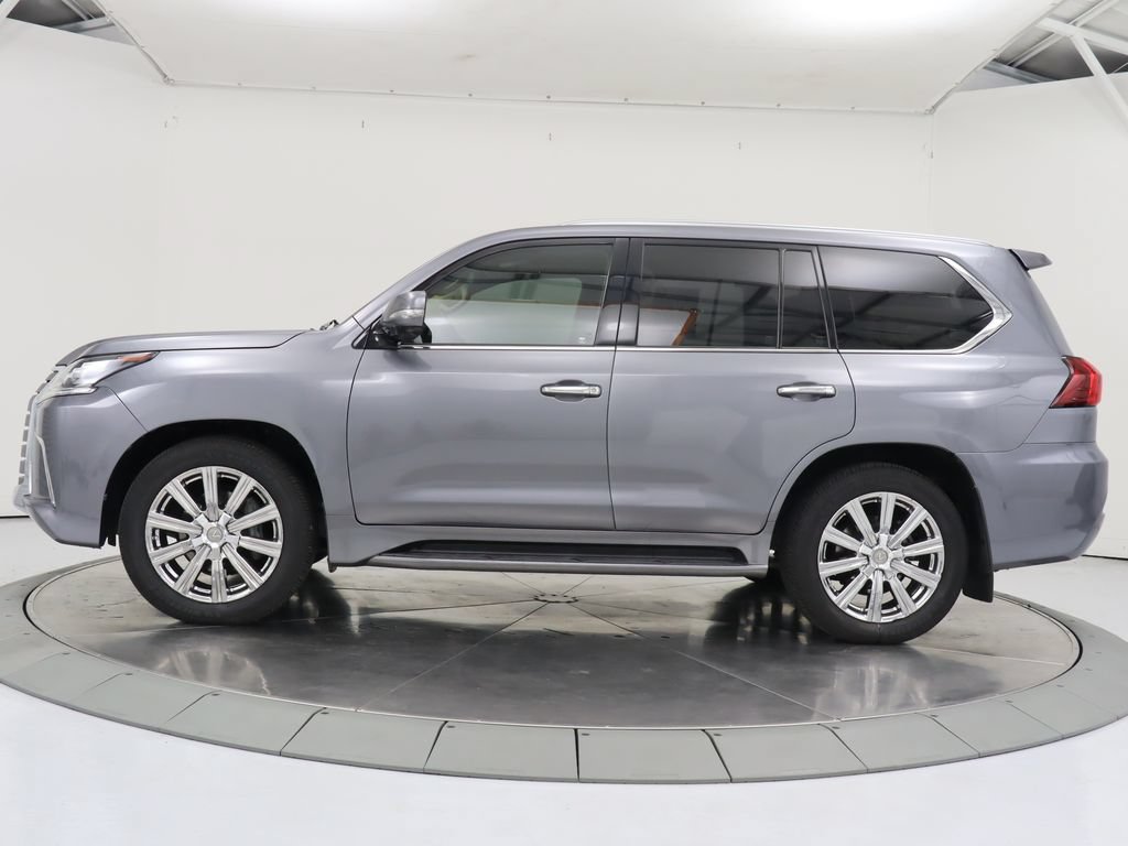 Used 2017 Lexus LX 570 4WD w/ Luxury Package image 2