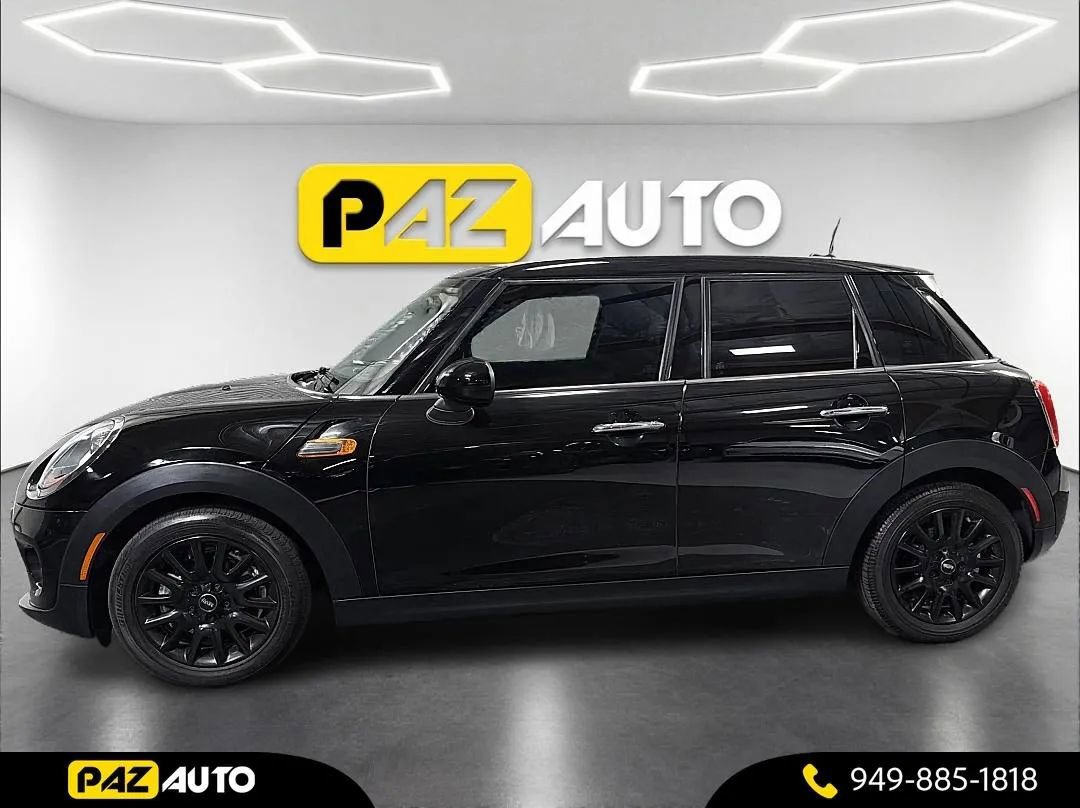 Used 2017 MINI Cooper 4-Door Hardtop image 2