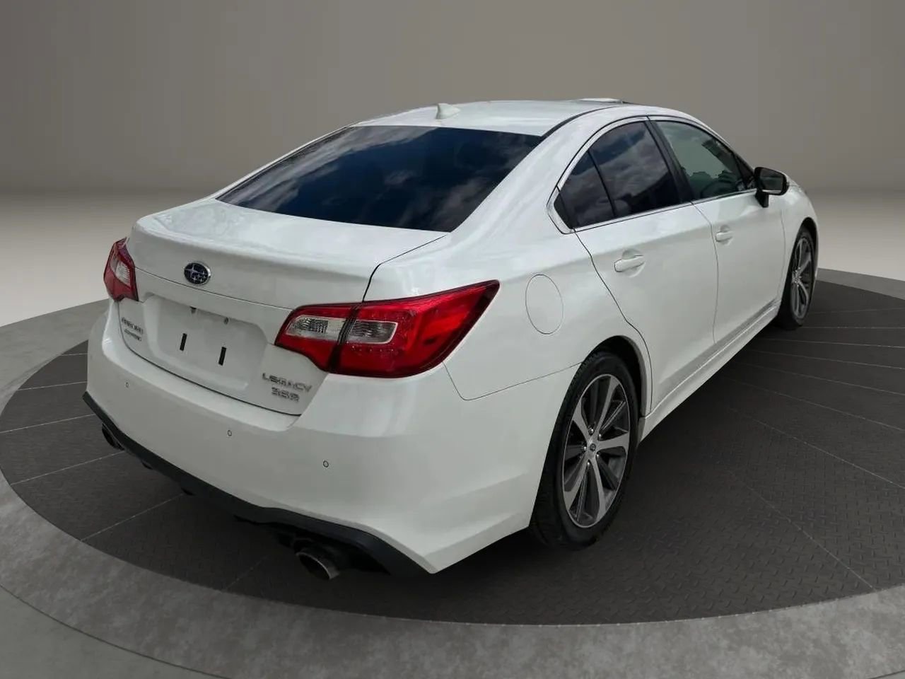 Used 2019 Subaru Legacy 3.6R Limited AWD/4WD image 7