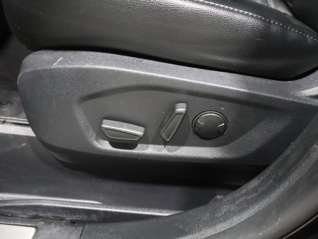 Used 2024 Ford Edge Titanium w/ Equipment Group 301A AWD/4WD image 10