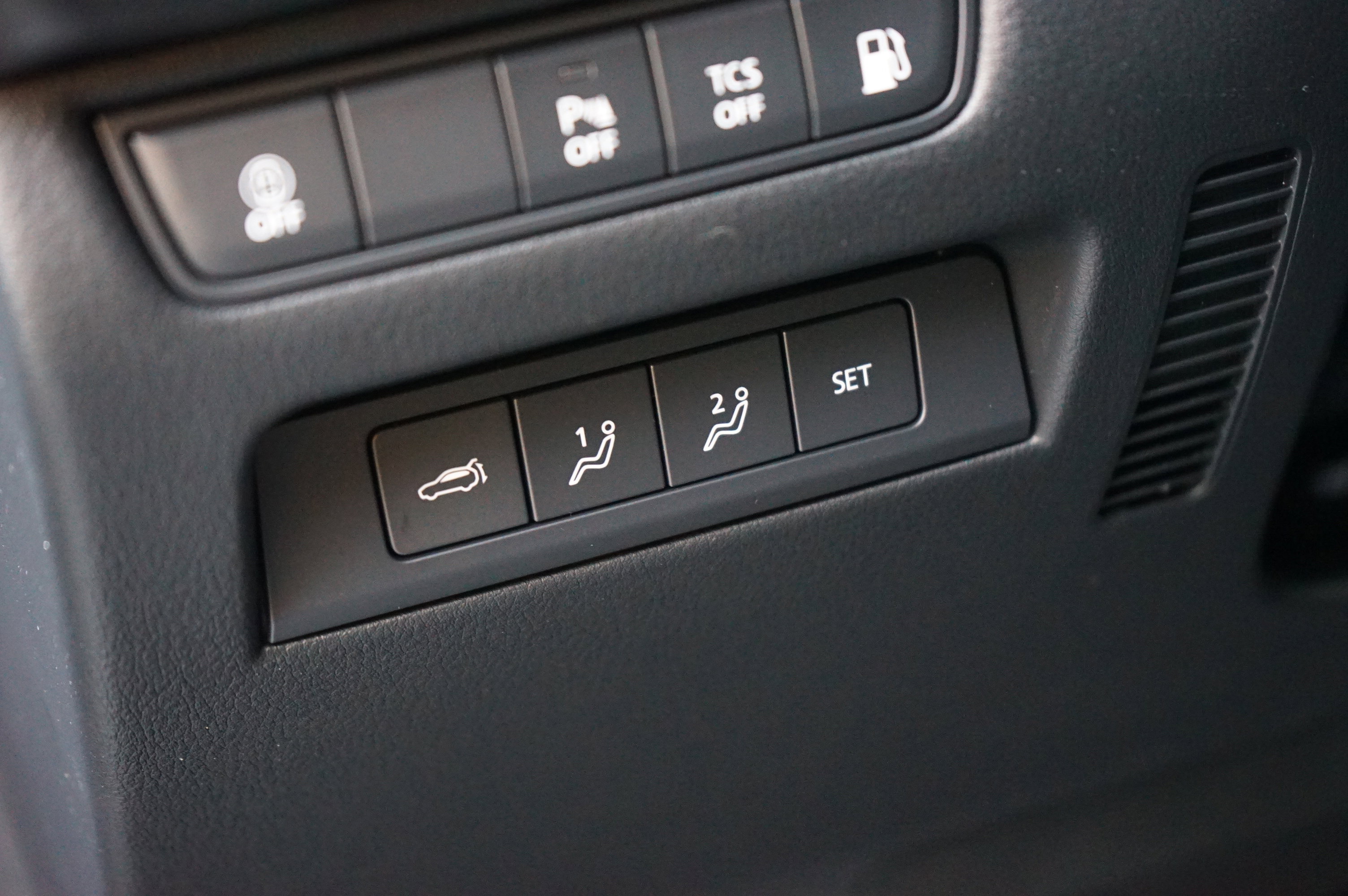 New 2026 MAZDA CX-50 AWD 2.5 Hybrid w/ Cargo Package image 15