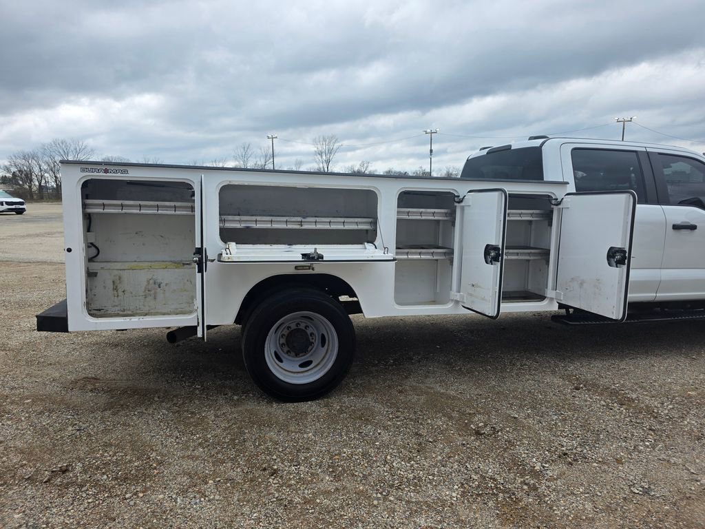 Used 2023 Ford F550 2WD Crew Cab Super Duty image 14