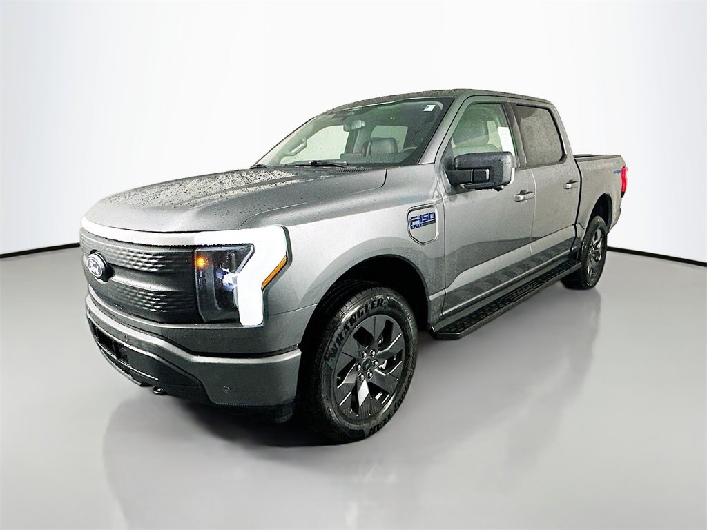 New 2025 Ford F150 Lightning Flash image 3