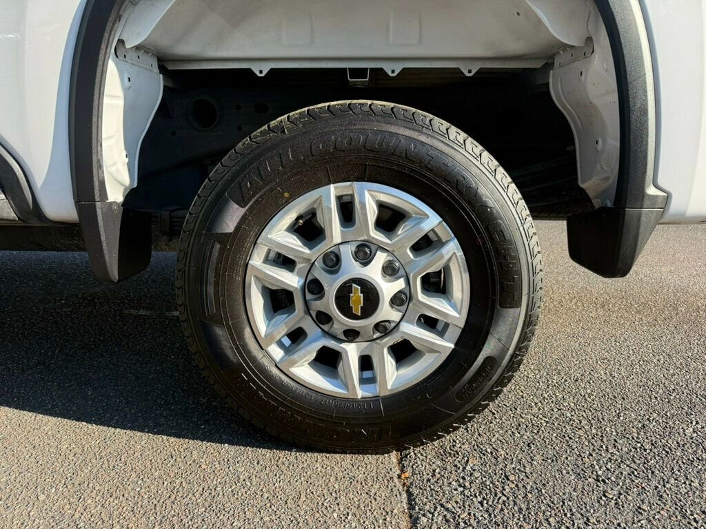 Used 2025 Chevrolet Silverado 2500 LT w/ Convenience Package AWD/4WD image 8