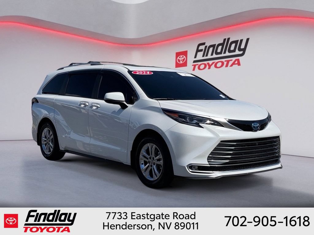 Certified 2024 Toyota Sienna Platinum AWD/4WD image 4