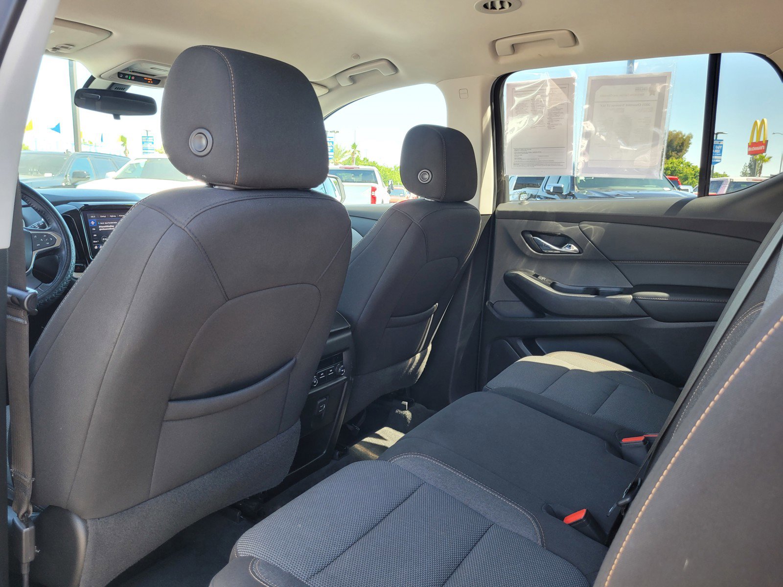 Used 2021 Chevrolet Traverse LT image 14
