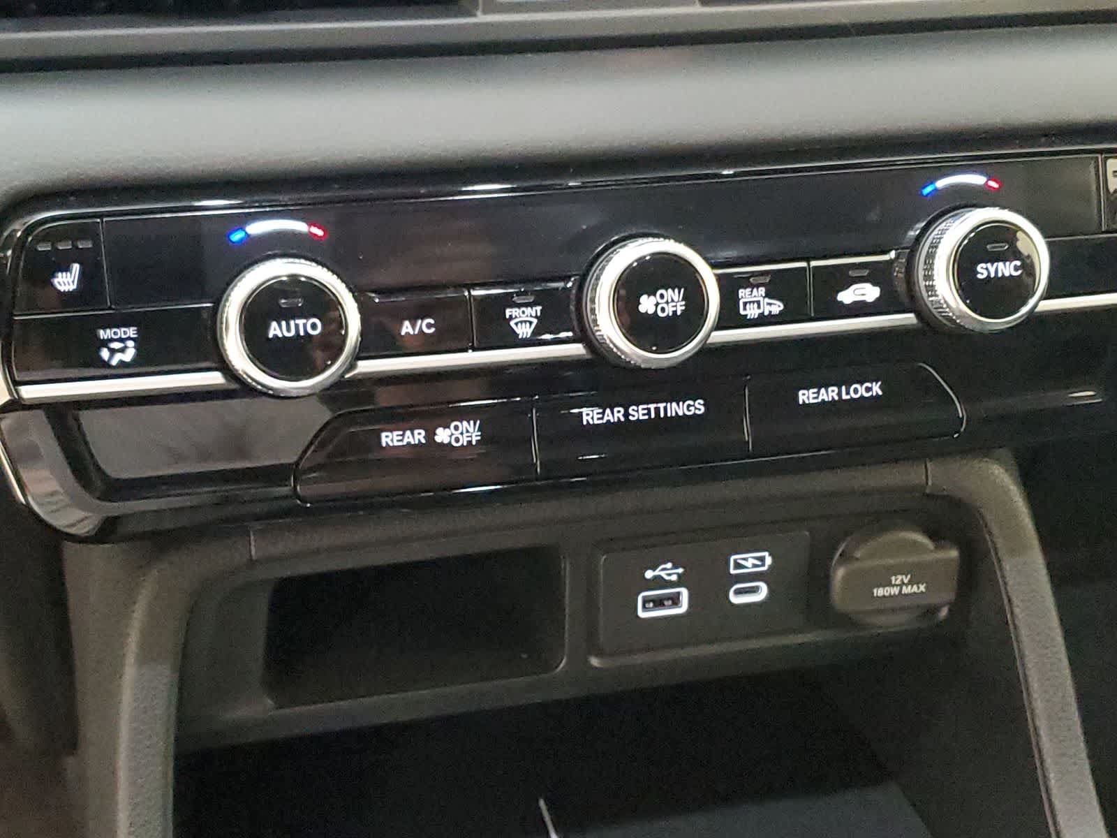 Certified 2025 Honda Pilot Touring image 35
