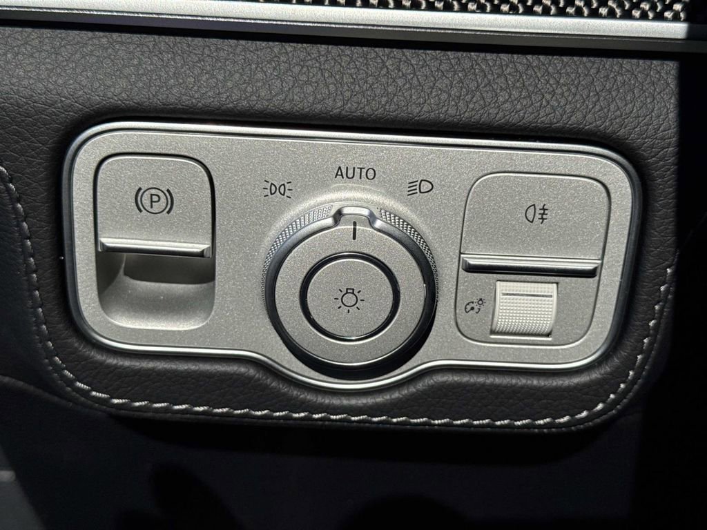 New 2026 Mercedes-Benz GLE 53 AMG 4MATIC Coupe image 28