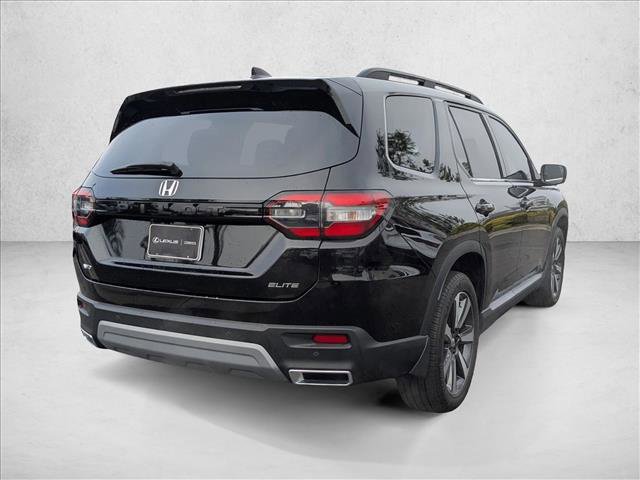 Used 2023 Honda Pilot Elite image 6