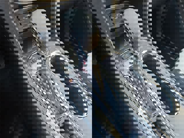 Used 2023 Chevrolet Equinox LS image 18