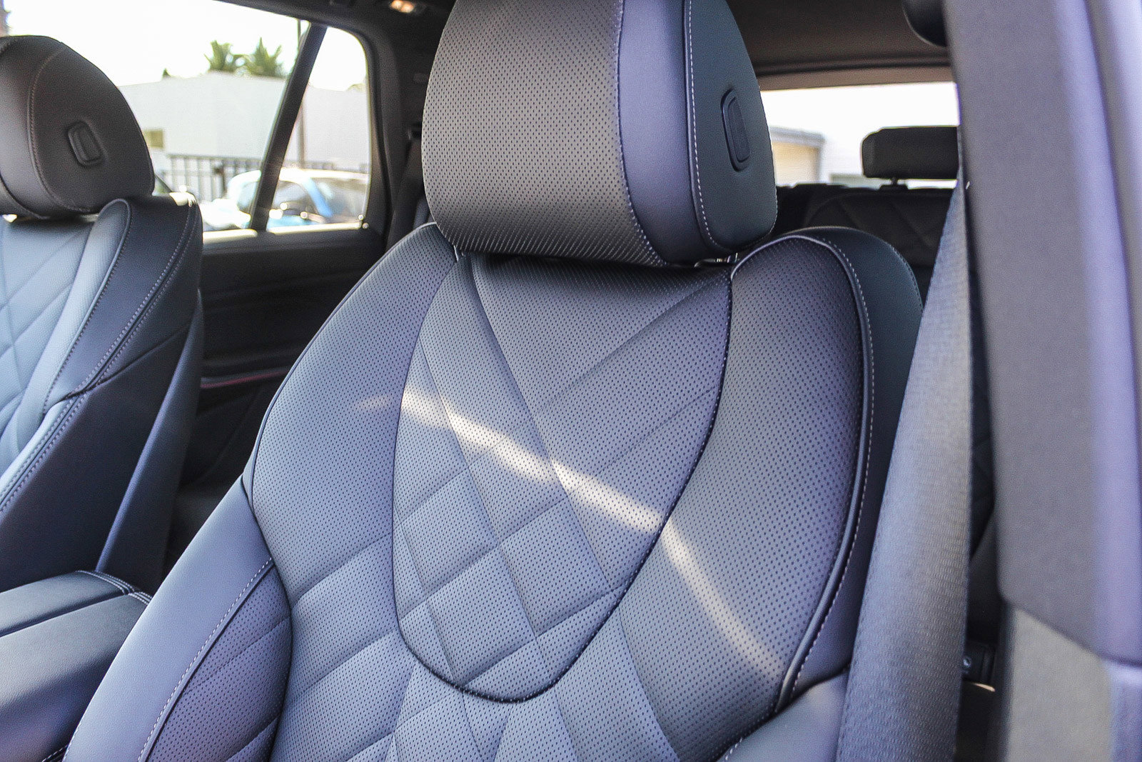 New 2026 BMW X5 sDrive40i w/ M Sport Package image 25