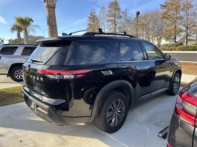 Used 2022 Nissan Pathfinder SV image 7