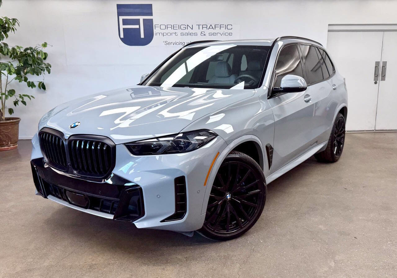 Used 2025 BMW X5 xDrive40i w/ M Sport Package image 1