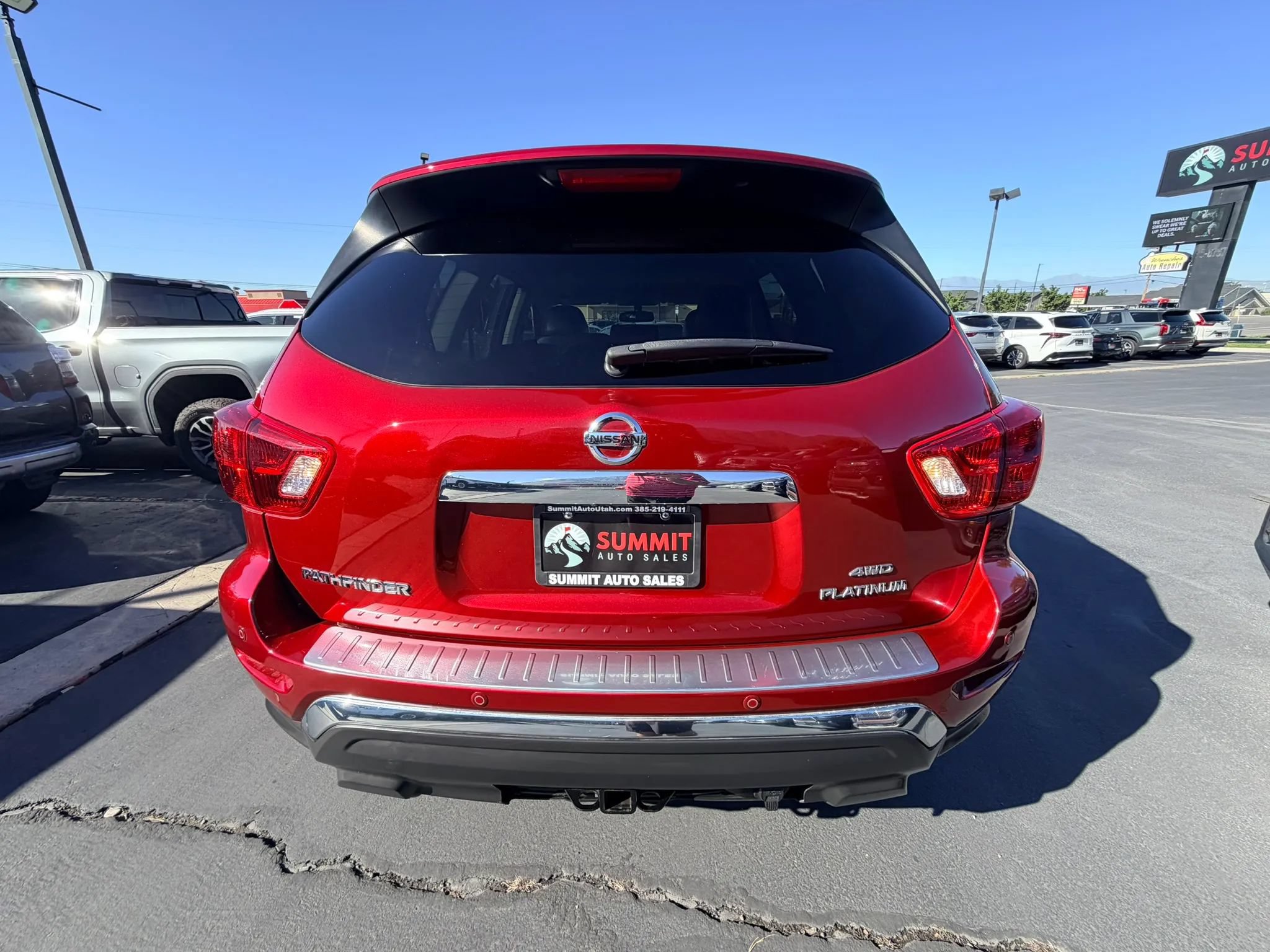 Used 2020 Nissan Pathfinder Platinum w/ Cargo Package AWD/4WD image 5