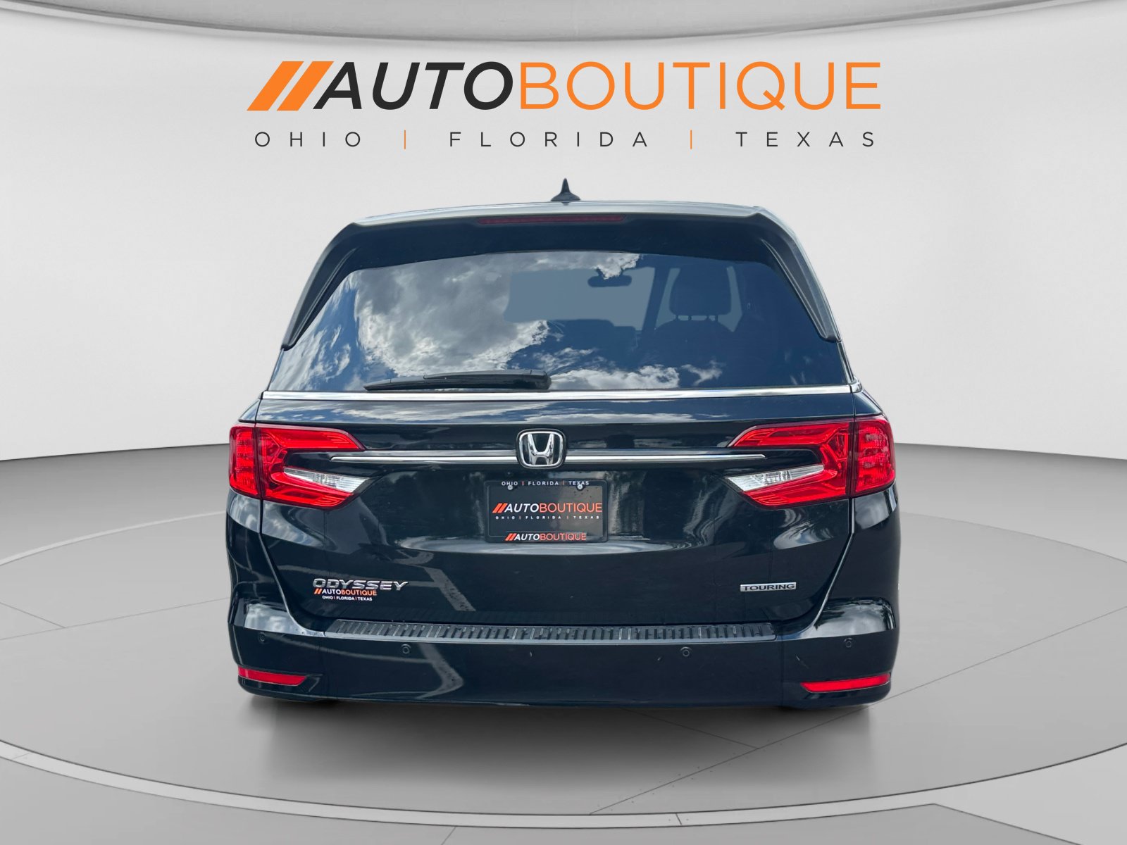 Used 2023 Honda Odyssey Touring image 4