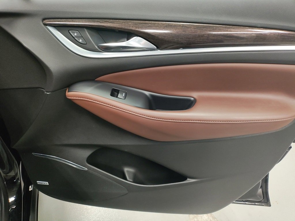 Used 2021 Buick Enclave Avenir w/ Avenir Technology Package image 9