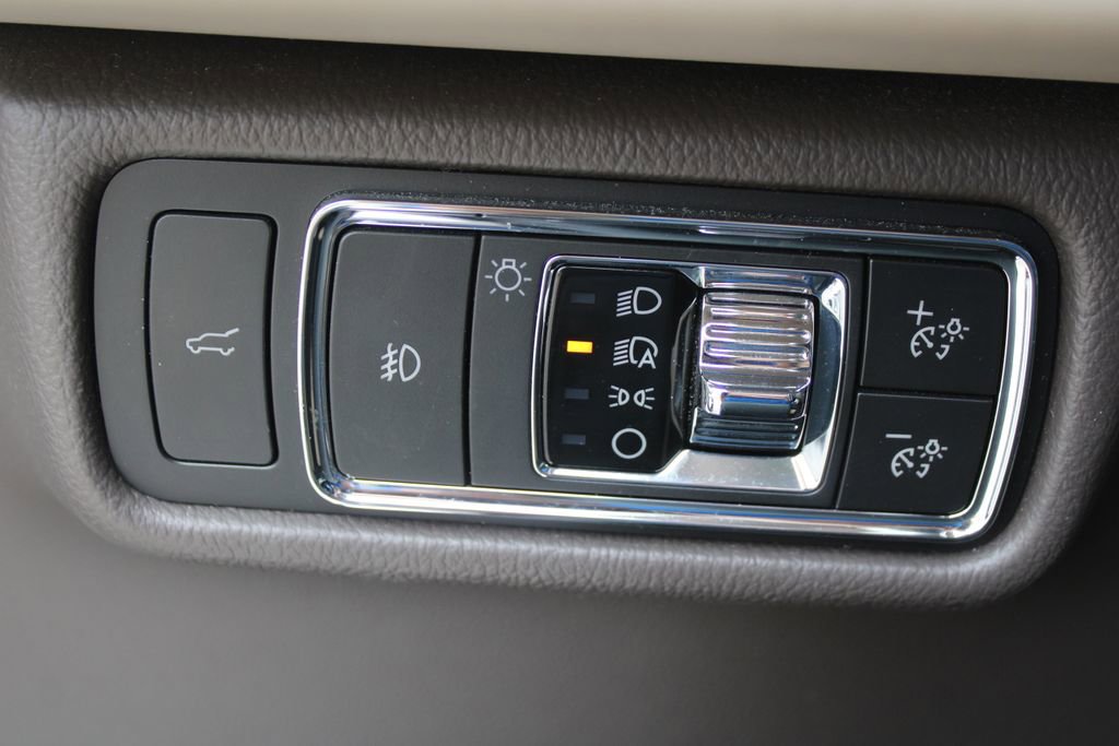 Used 2021 Lincoln Aviator Reserve w/ Equipment Group 201A image 31