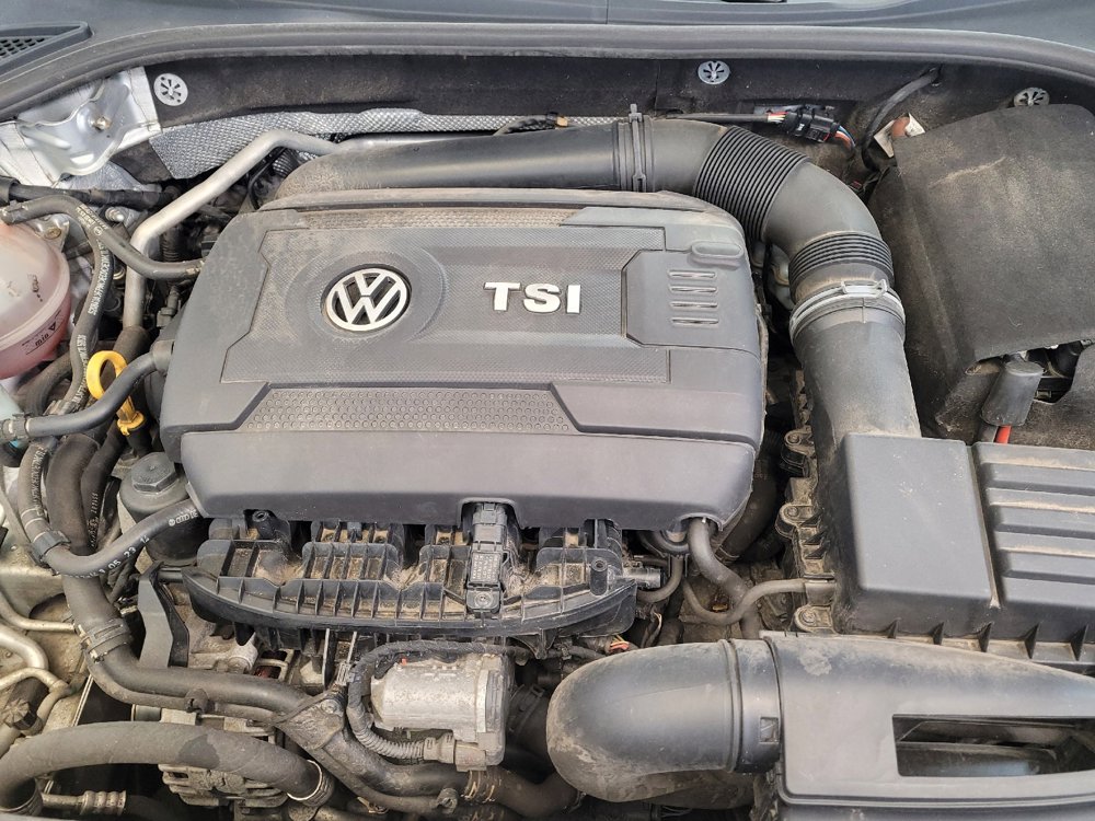 Used 2015 Volkswagen Passat 1.8T SEL Premium image 30