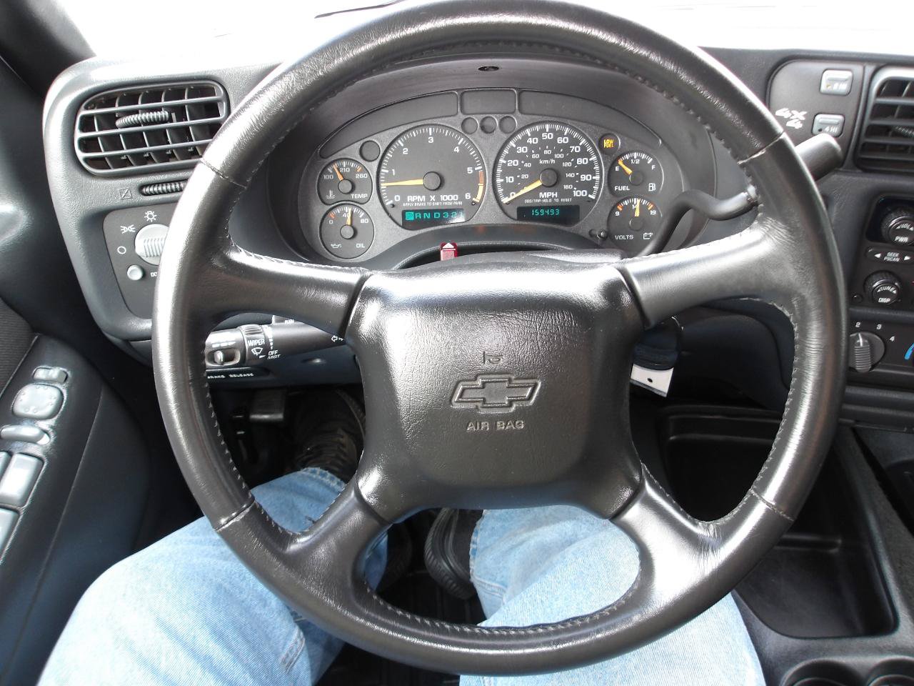 Used 2003 Chevrolet S10 Pickup LS AWD/4WD image 14