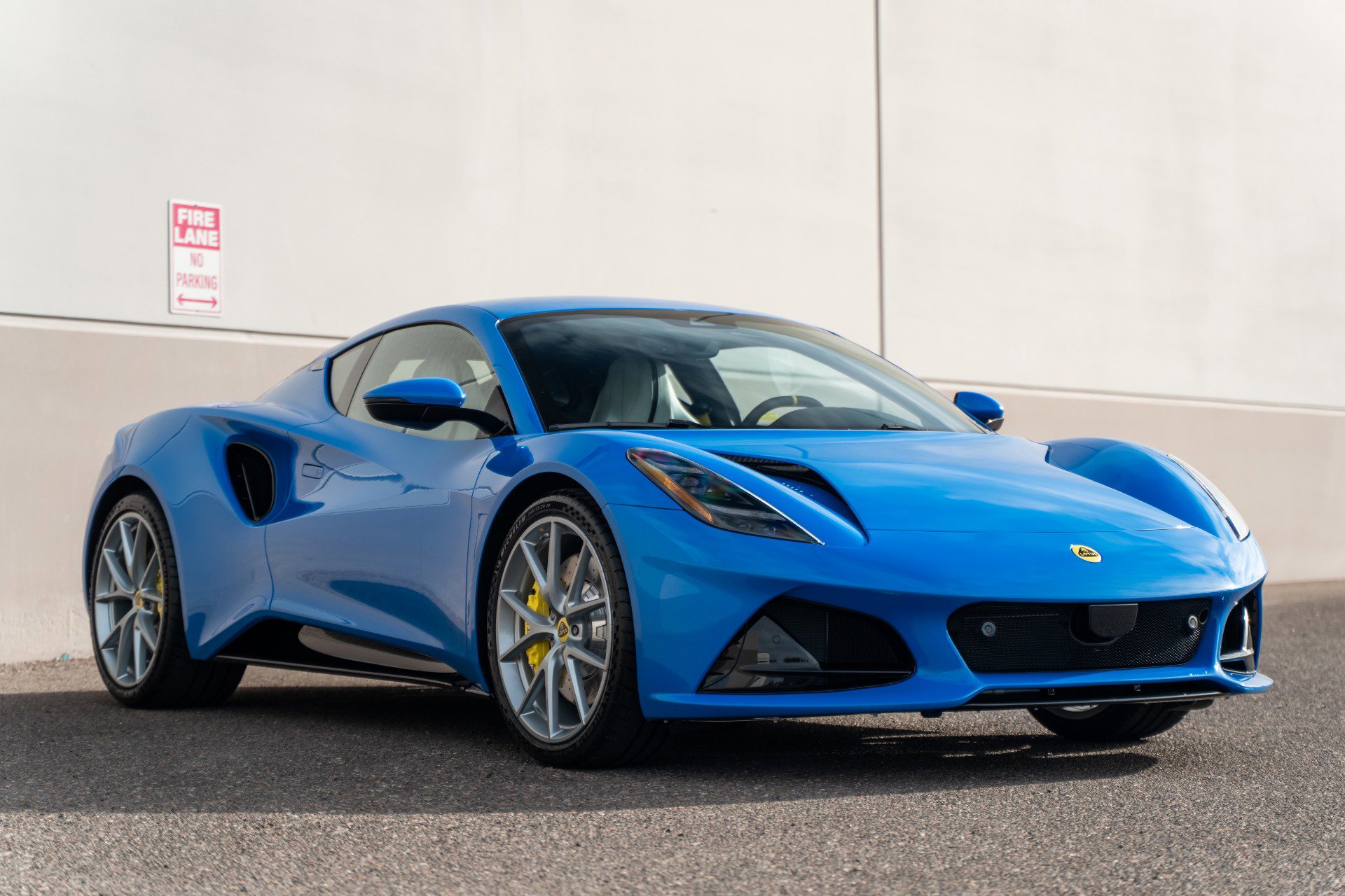 New 2026 Lotus Emira SE image 9