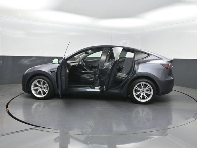 Used 2022 Tesla Model Y Long Range AWD/4WD image 31
