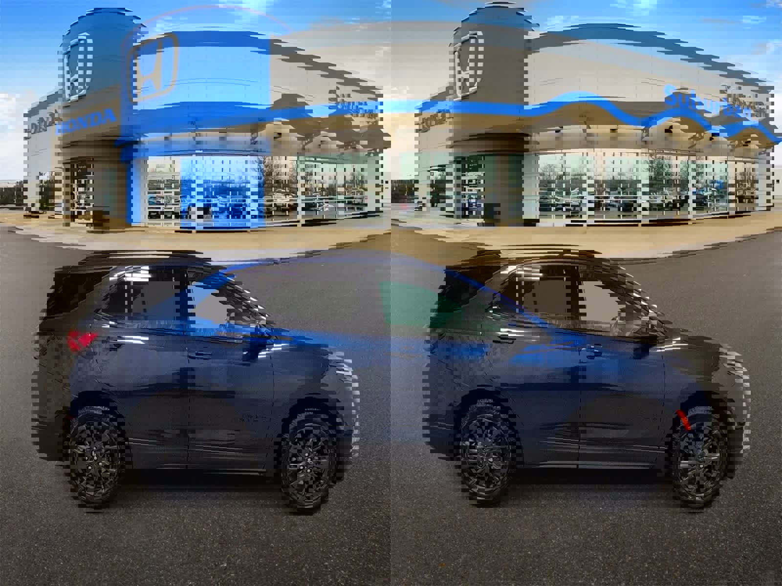 Used 2022 Chevrolet Equinox RS w/ LPO, Floor Liner Package image 9