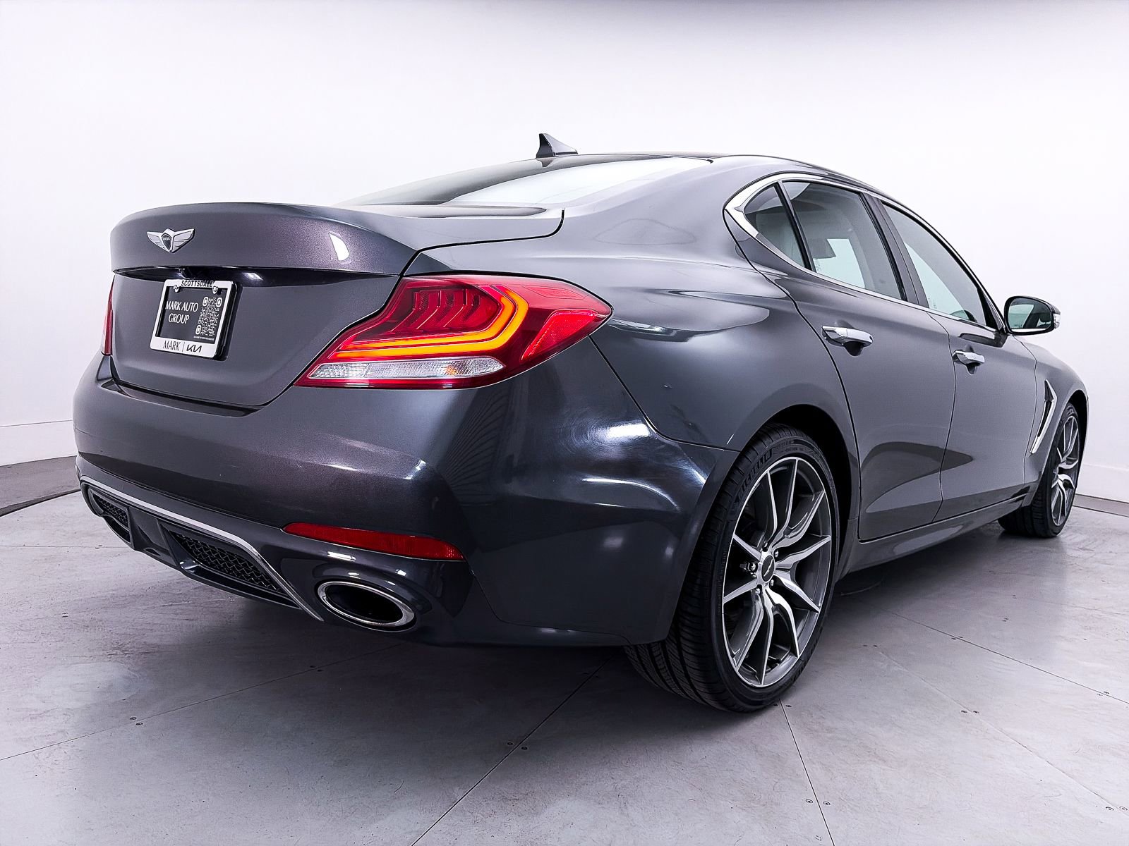Used 2020 Genesis G70 3.3T AWD/4WD image 16