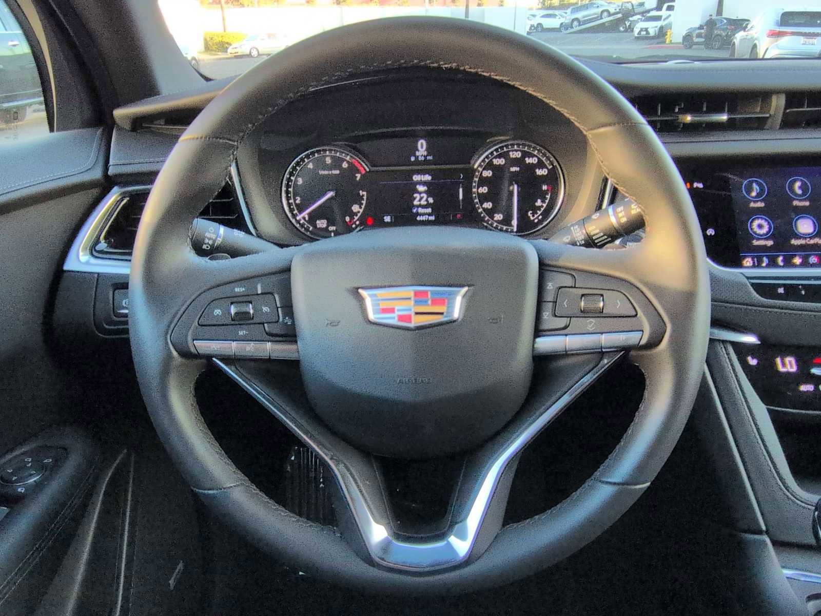 Used 2025 Cadillac XT6 Luxury image 14