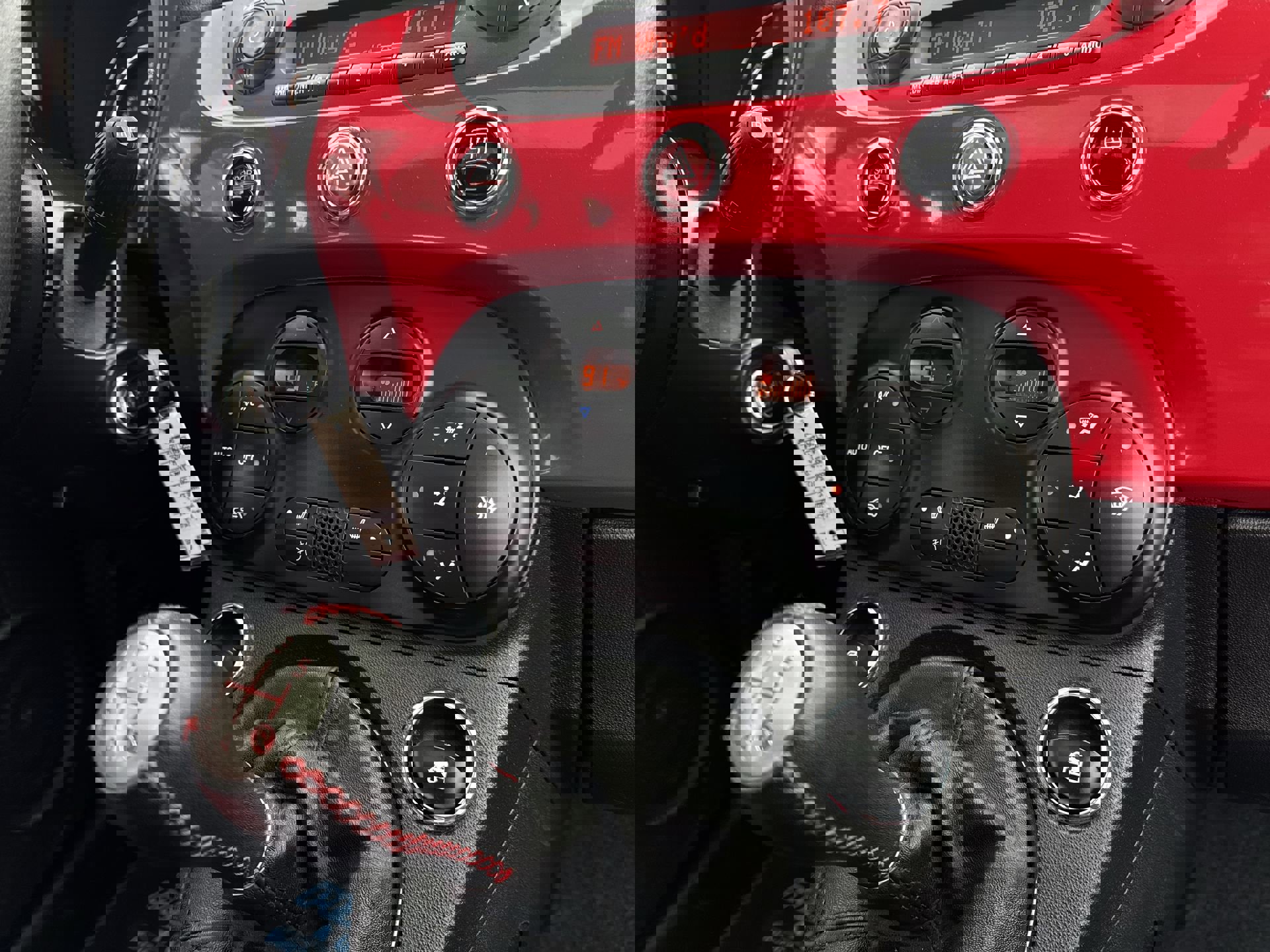 Used 2015 FIAT 500 Abarth w/ Comfort/Convenience Group image 32