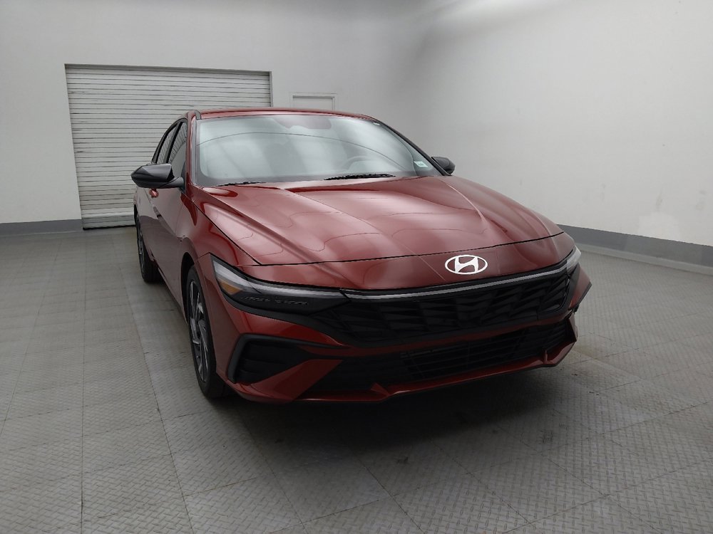 Used 2025 Hyundai Elantra Sport FWD image 14