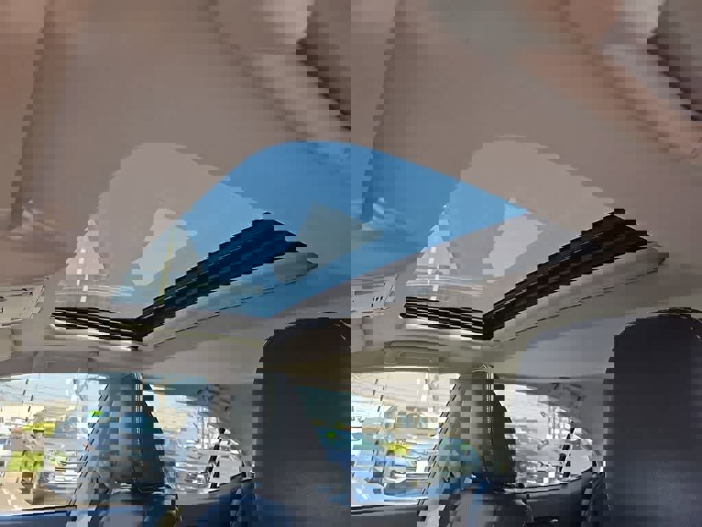 Used 2014 Lexus ES 350 w/ Luxury Package image 14