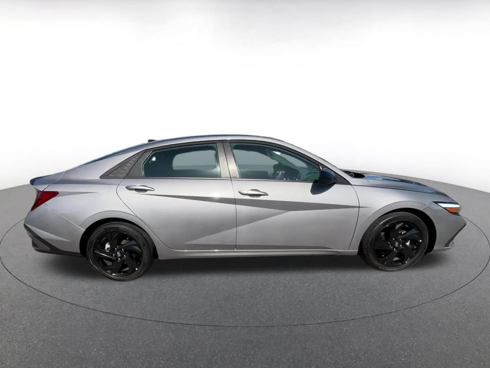 Used 2026 Hyundai Elantra Sport FWD image 16