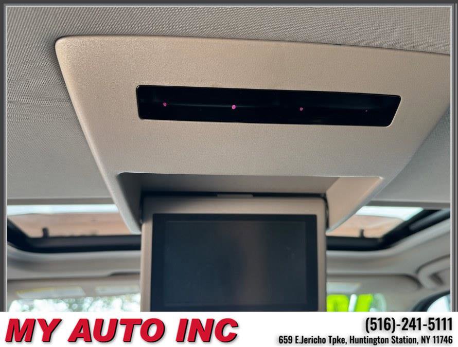 Used 2010 Nissan Pathfinder LE w/ Navigation Pkg image 16