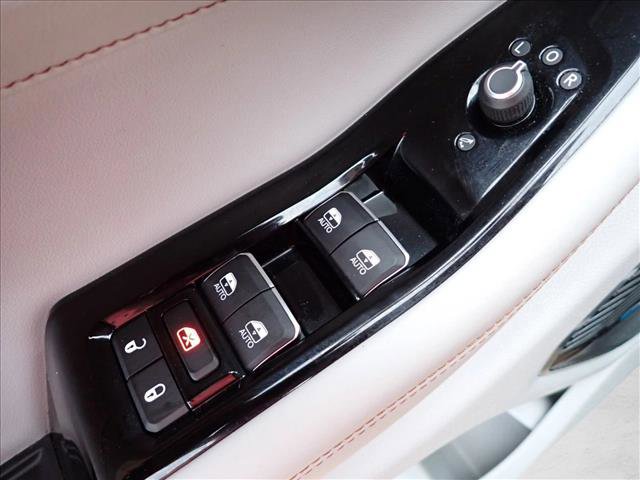 Used 2022 Jeep Grand Cherokee Overland image 16