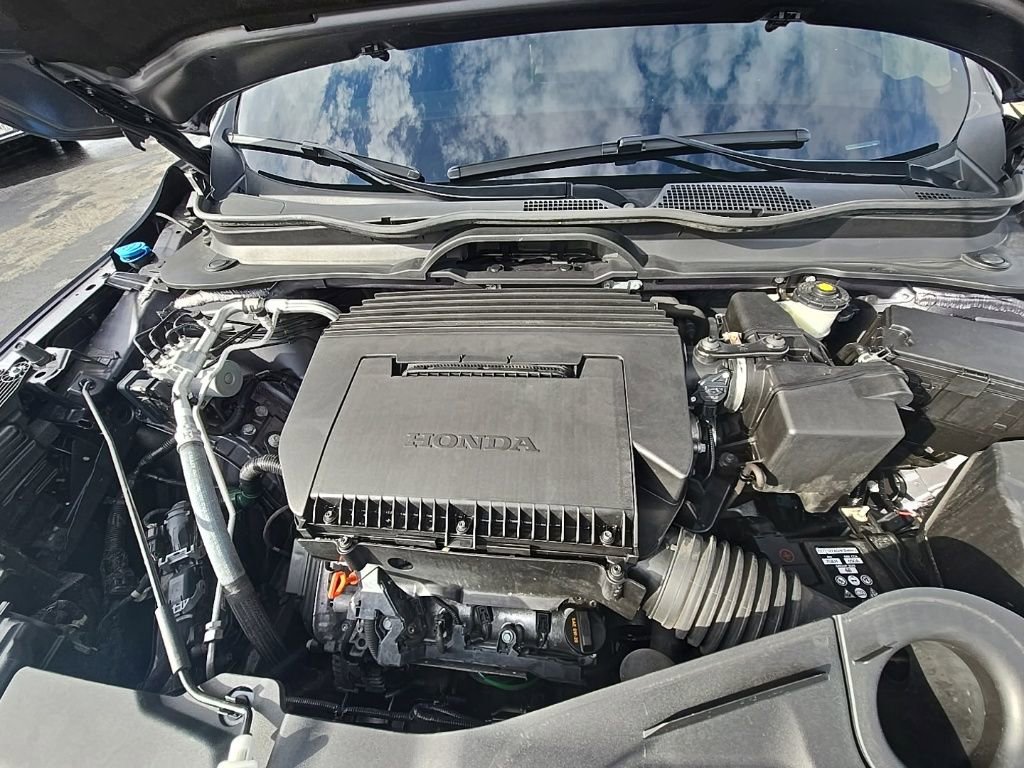 Used 2024 Honda Pilot Touring image 12