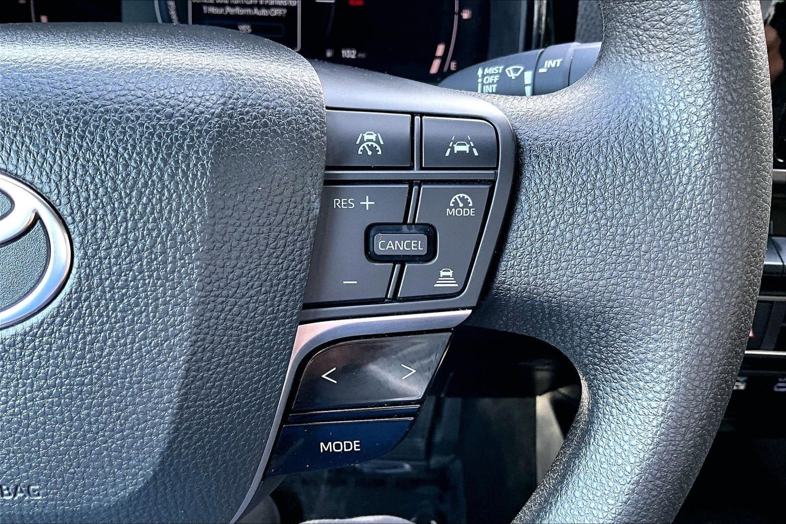 Used 2025 Toyota Camry LE FWD image 18