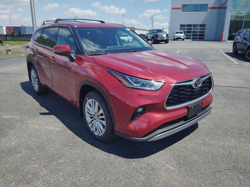 New 2026 Toyota Highlander Platinum