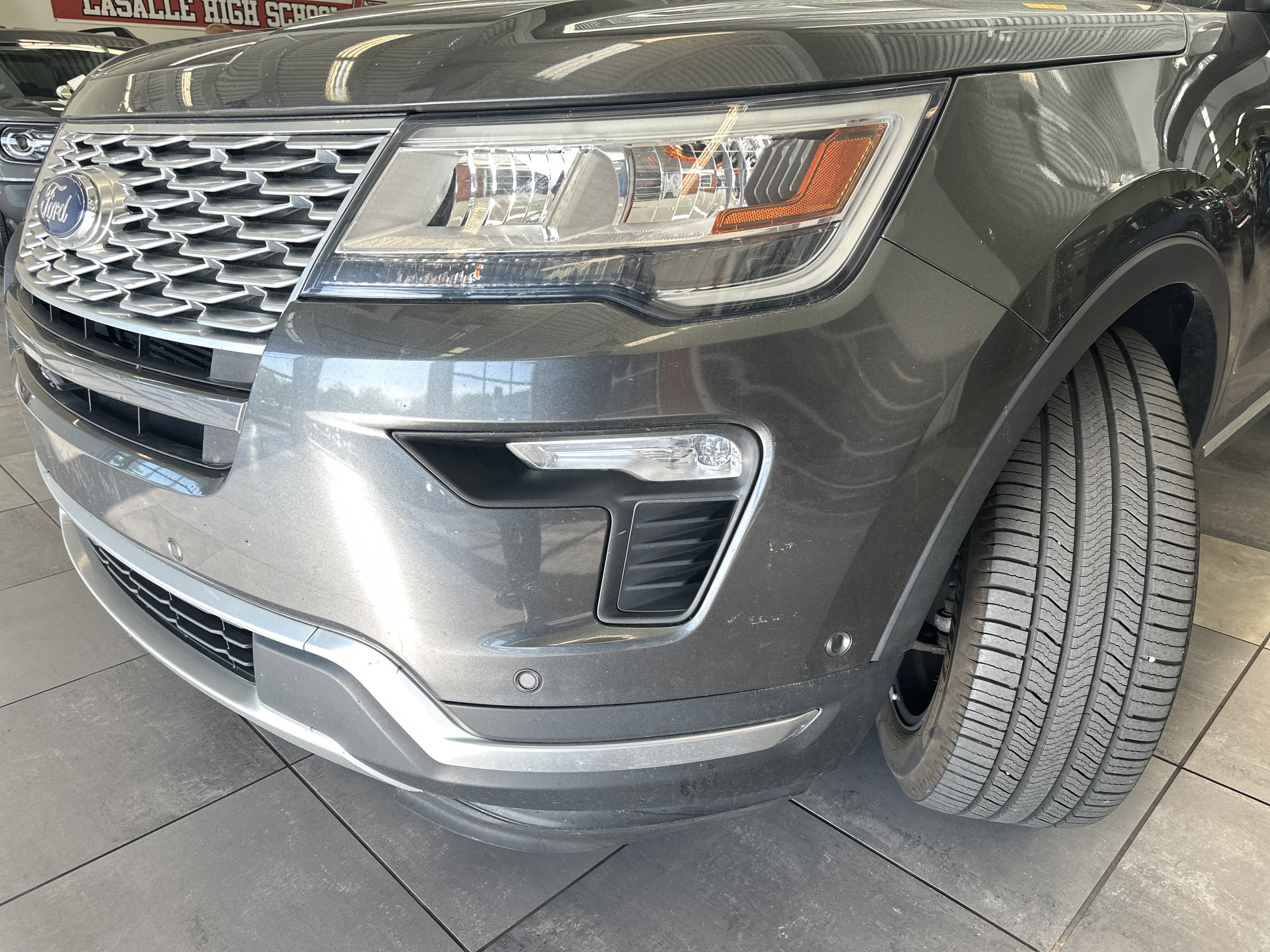 Used 2018 Ford Explorer Platinum AWD/4WD image 15