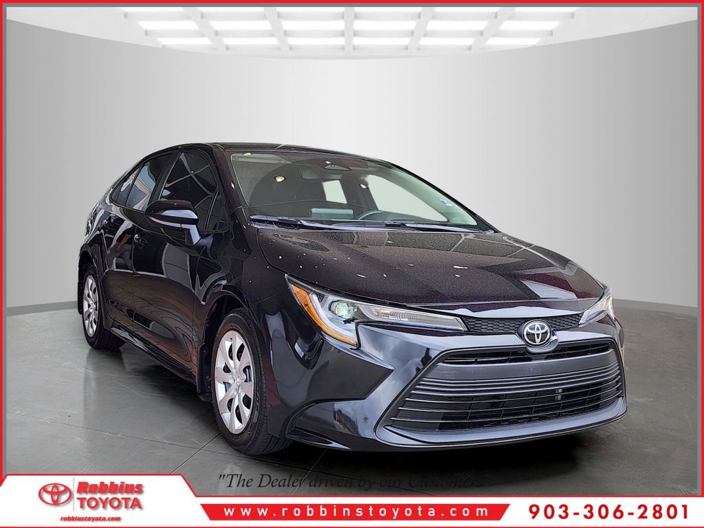 Used 2024 Toyota Corolla LE FWD image 1