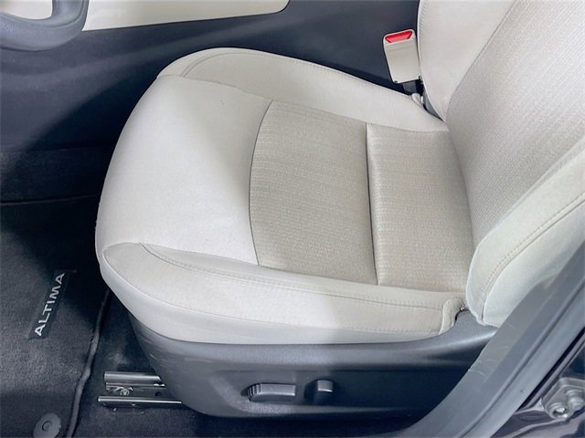 Used 2025 Nissan Altima 2.5 SV image 19