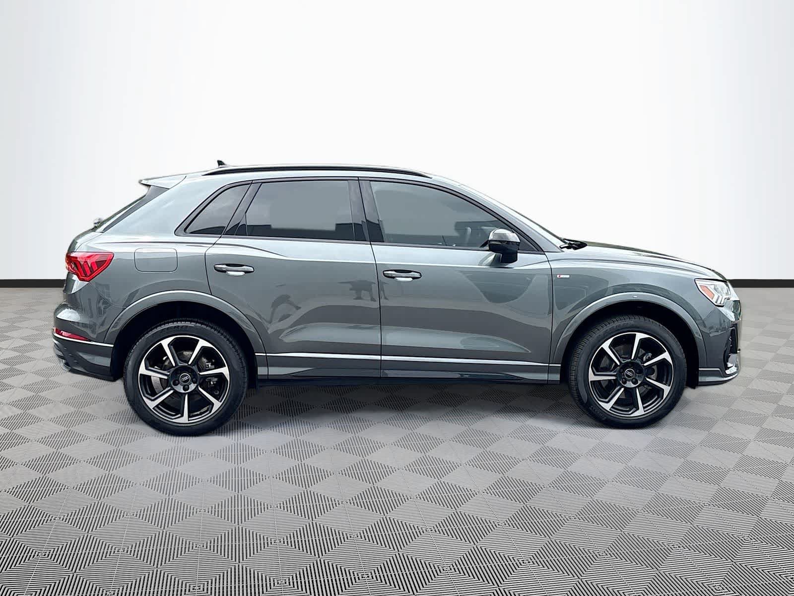 Used 2025 Audi Q3 2.0T Premium Plus AWD/4WD image 4