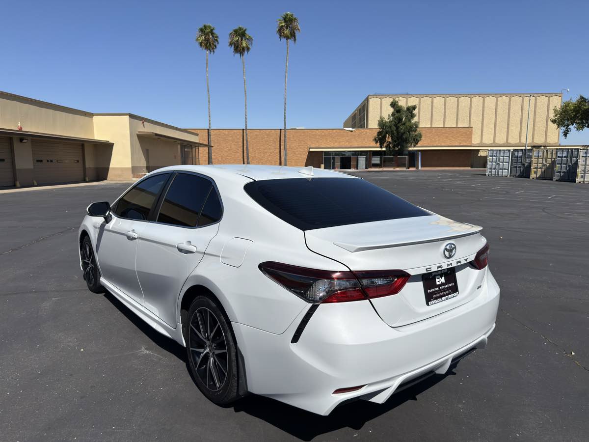 Used 2022 Toyota Camry SE FWD image 5