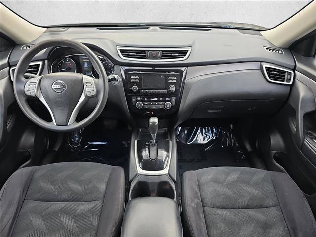 Used 2016 Nissan Rogue SV image 9