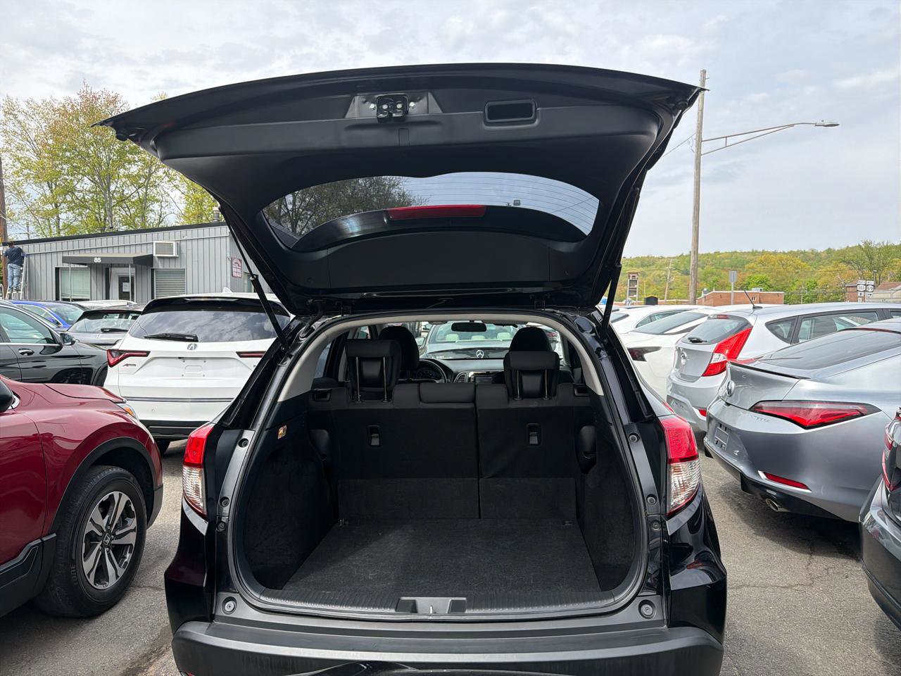 Used 2022 Honda HR-V LX image 10