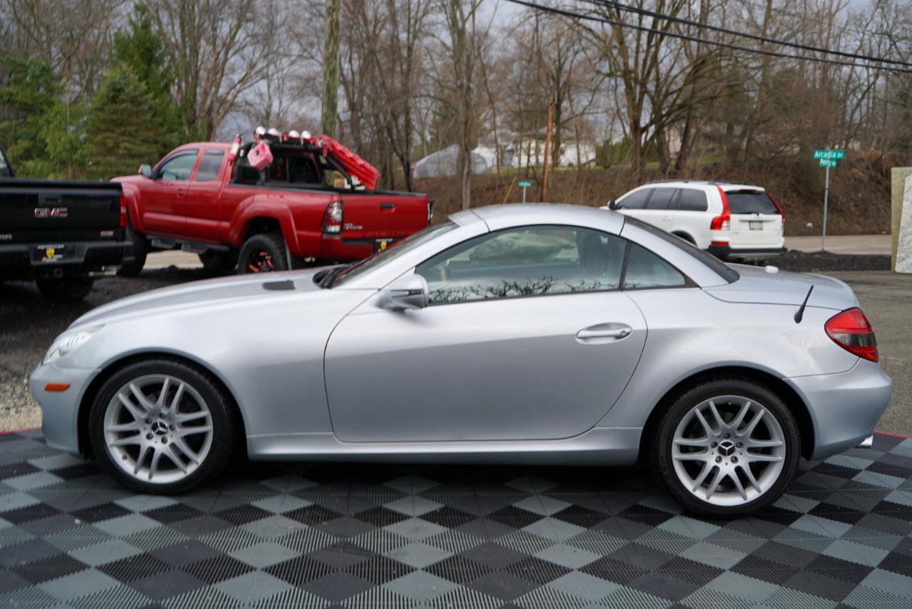 Used 2009 Mercedes-Benz SLK 300 2dr Roadster 3.0L w/ Premium I Pkg image 11