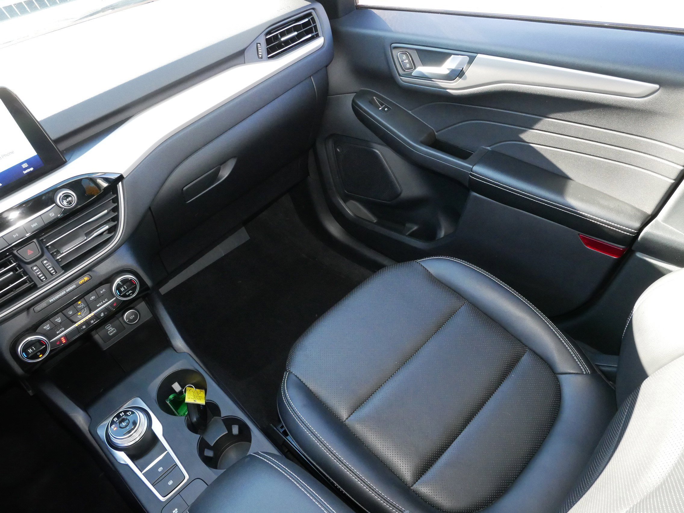 Used 2021 Ford Escape SEL image 11