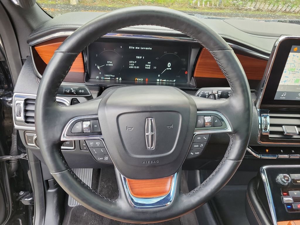 Used 2018 Lincoln Navigator L Reserve w/ Technology Package image 25