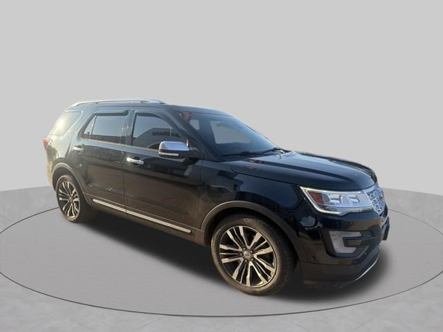 Used 2017 Ford Explorer Platinum AWD/4WD image 3