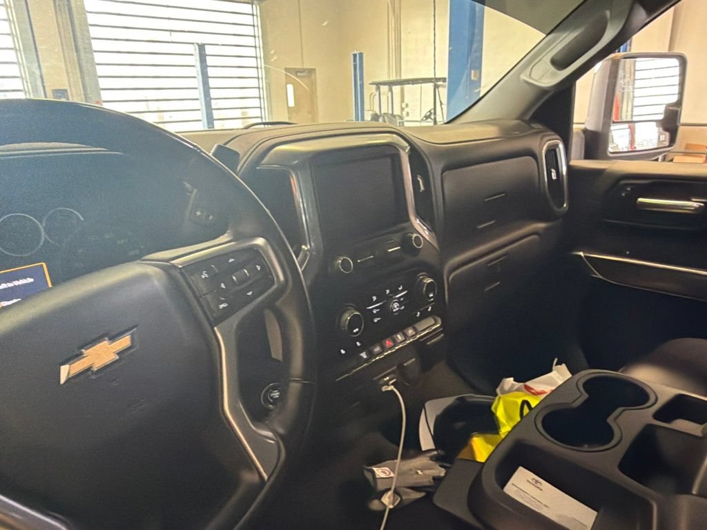 Used 2023 Chevrolet Silverado 2500 LTZ AWD/4WD image 4