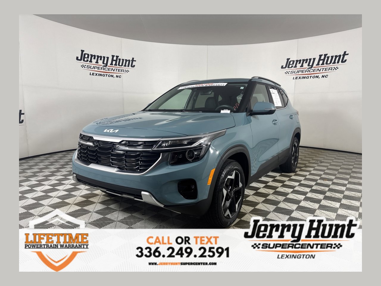 Used 2024 Kia Seltos EX AWD/4WD image 1